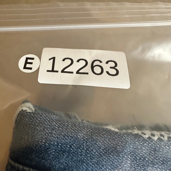 Lucky Brand Georgia Bermuda Shorts 16W Denim Blue Embroidered Frayed Hem Cutoff - Picture 9 of 9